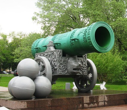 Царь-пушка, подаренная Москвой Донецку