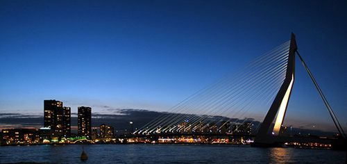 Мост Эразмуса в Роттердаме