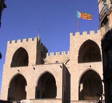 Валенсия. Ворота Торрес де Серрано