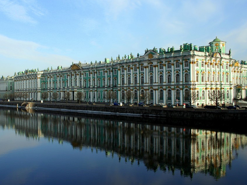 Moscow st petersburg. Культурное наследие Санкт-Петербурга презентация. Культурное развитие Санкт Петербурга. Зимний дворец Санкт-Петербург как всемирное наследие.