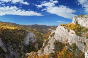 Большой каньон Крыма и водопад "Серебряные струи" — природные сокровища Крыма