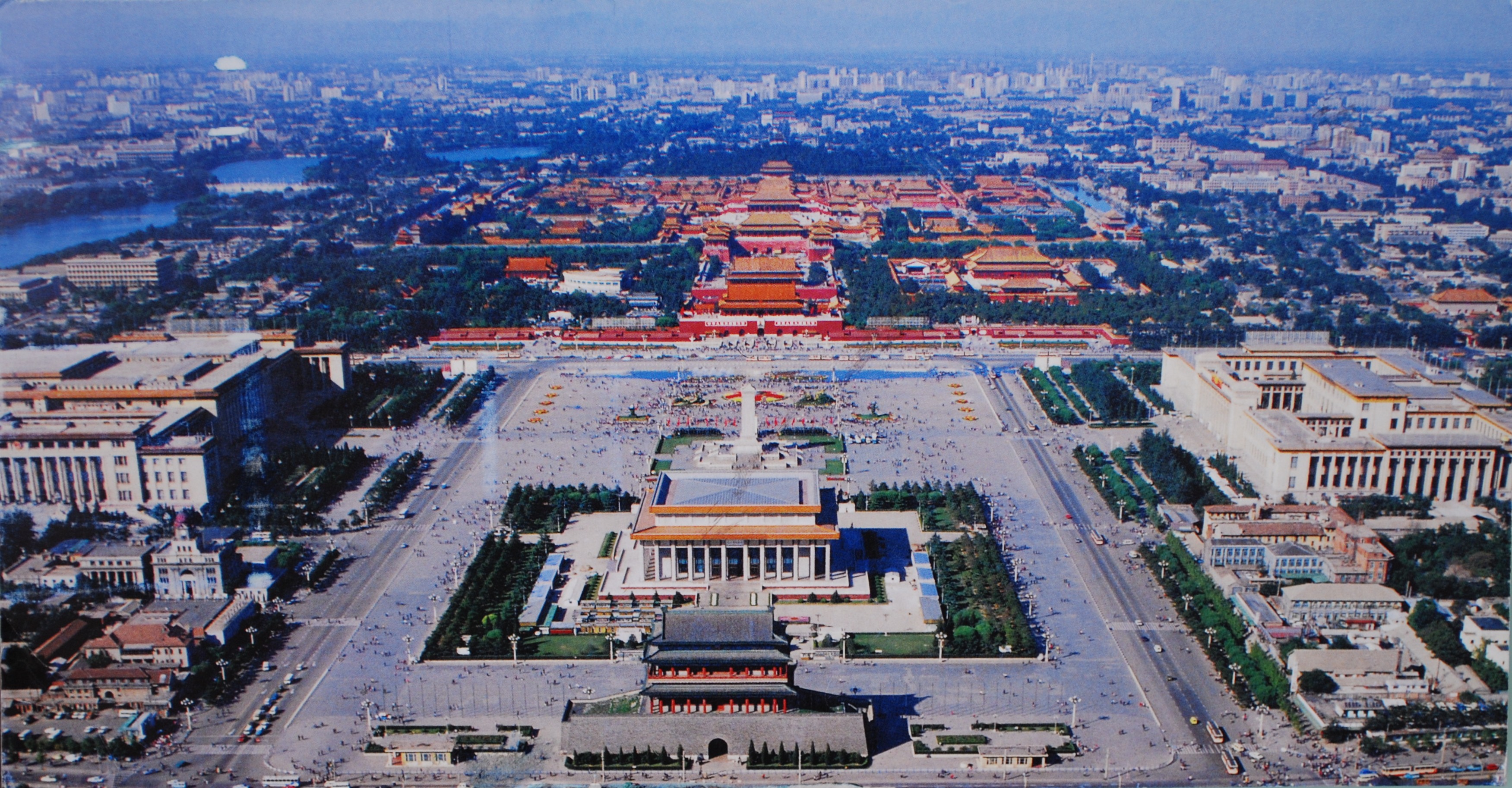 Столица площадь китая. Площадь Тяньаньмэнь в Пекине. Пекин Тяньаньмэнь (площадь небесного спокойствия. Площадь Тяньаньмынь Пекин. Площадь Тяньаньмэнь (площадь небесного спокойствия).