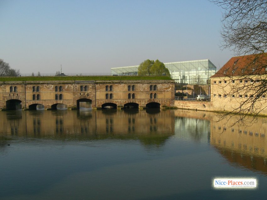 Фото достопримечательностей Страсбурга: Страсбург. Линия Мажино. Плотина Вобана