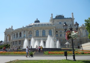 Театральная площадь. Оперный театр и фонтан (Одесса и область)