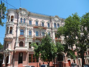 Боковой фасад гостиницы Красной (Одесса и область)