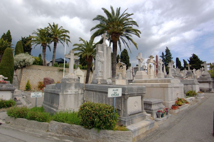 Фото достопримечательностей Лазурного берега Франции: Кладбище Гран-Жас в Каннах
