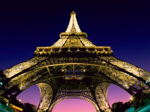 Эйфелева башня - первая леди Франции (Париж)