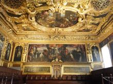 Потолок и стены внутри дворца Дожей (Венеция)