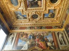 Потолок и стены внутри дворца Дожей (Венеция)