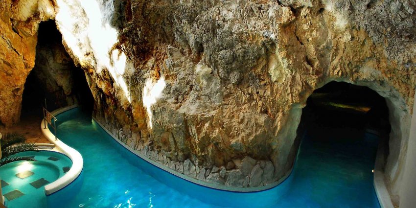Фото достопримечательностей Венгрии: Термальные пещеры Мишкольц-Тапольца