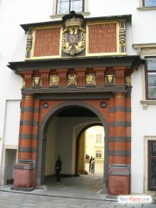 Швейцарские ворота Ховбурга - парадный вход во дворец (Вена)