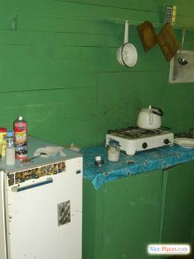 Кухня в домике. Холодильник. Газовая печь (Киев и область)