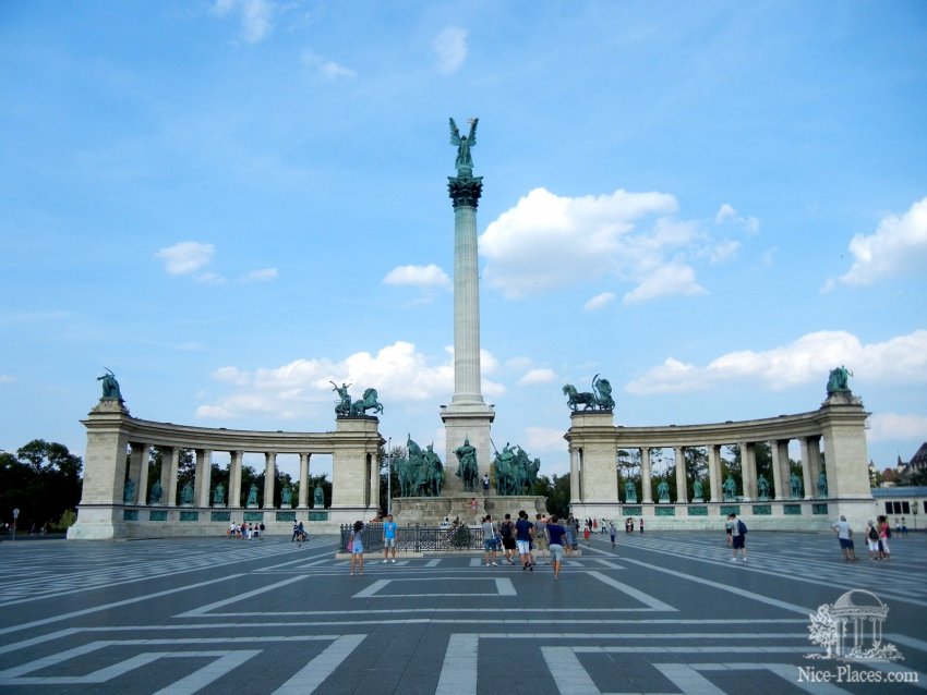 Фото достопримечательностей Будапешта: Площадь героев — символ тысячелетия Венгрии