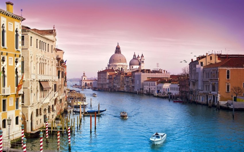 Фото достопримечательностей Венеции: Канал Гранде — одно из красивейших мест Венеции