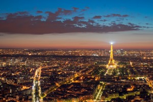Вид с башни Монпарнас, потрясающий ночной пейзаж Парижа и Эйфелевой башни (Париж)