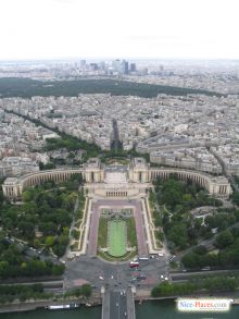 Дворец Трокадеро. И кто скажет что вид с Эйфелевой башни не завораживает??? (Париж)