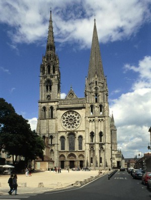 Шартрский собор - архитектурная ценность мирового масштаба (Франция)