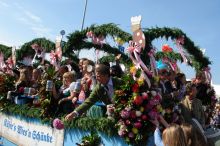 Праздничное шествие в разгаре (Германия)