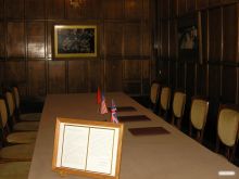 За этим столом была подписана «Декларация об освобожденной Европе» (Крым)