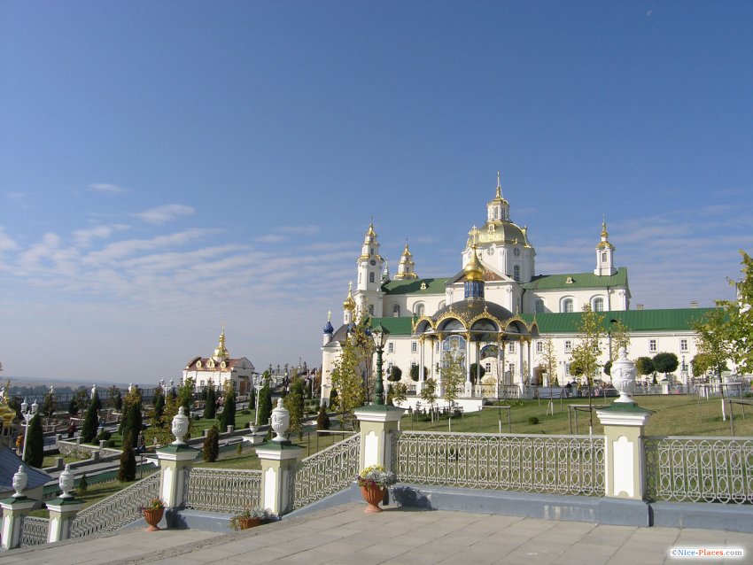 Фото достопримечательностей Тернополя и Тернопольской области: Почаевская Лавра