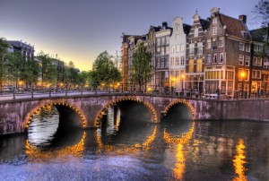 Мост в районе Grachtengordel (Амстердам)