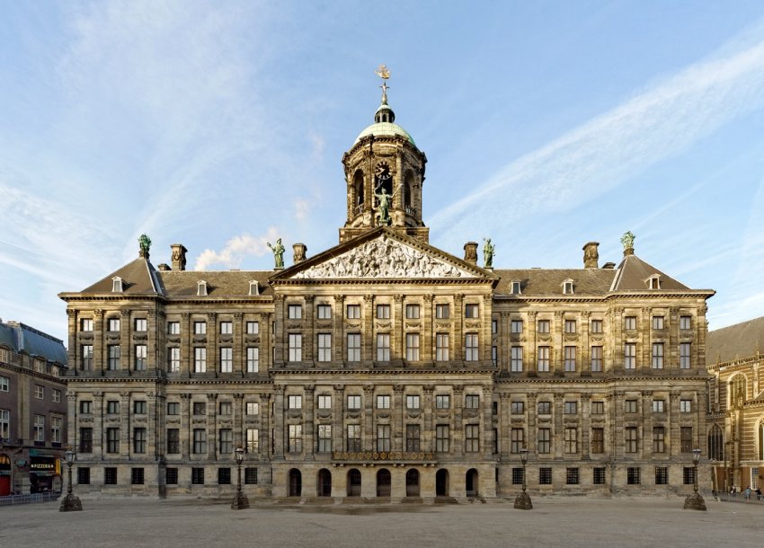 Фото достопримечательностей Амстердама: Королевский дворец в Амстердаме