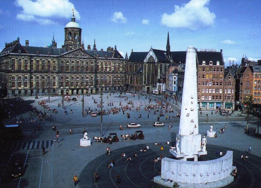 Фото достопримечательностей Амстердама: Вид на площадь Дам с высоты
