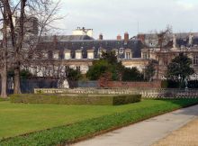 Малый Люксембург со стороны Люксембургского сада (Париж)
