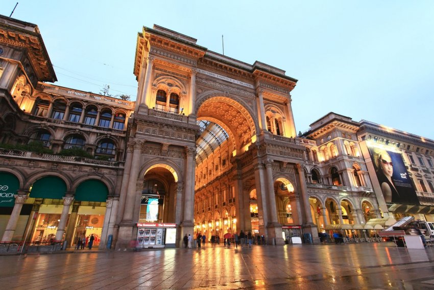 Фото достопримечательностей Милана: Милан, галерея Виктора Эммануила II (Galleria Vittorio Emanuele II)