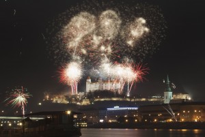 Новогодний фейерверк над Братиславским замком, Словакия (Разное)