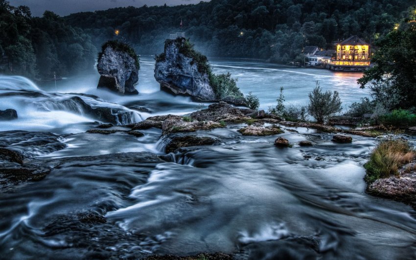 Фото достопримечательностей Швейцарии: Рейнский водопад, ночная съемка