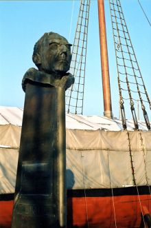 Бюст мореплавателя Руаля Амундсена (Страны Скандинавии)
