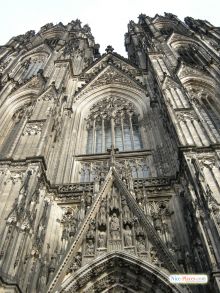 Кафедральный собор о двух башнях - практически нонсенс в крупномасштабном строительстве Европы (Кельн)