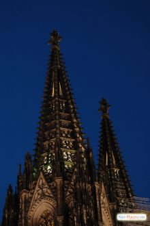 157 метровый шпиль собора. Чуть более 500 ступенек... (Кельн)