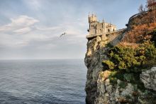 Замок Ласточкино гнездо - визитная карточка ЮБК (Крым)