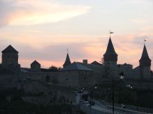 Каменец-Подольская крепость перед закатом (Каменец-Подольский)