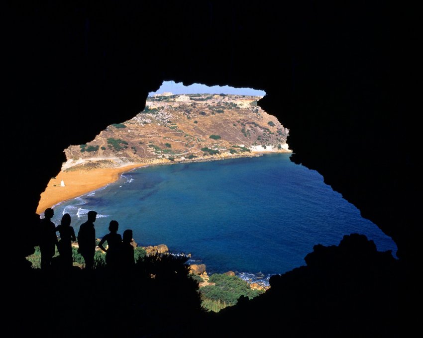 Фото достопримечательностей других стран Европы: Вид из пещеры Калипсо