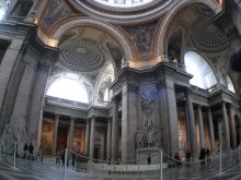 Пантеон военных в Доме Инвалидов, вид изнутри (Париж)
