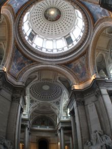 Пантеон военных, вид снизу на купол (Париж)