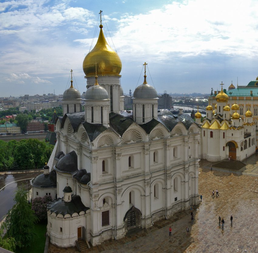 Фото достопримечательностей Москвы и Подмосковья: Архангельский собор Московского Кремля