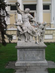 Скульптура Лаокоон на Ланжероновской, напротив Археологического музея (Одесса и область)