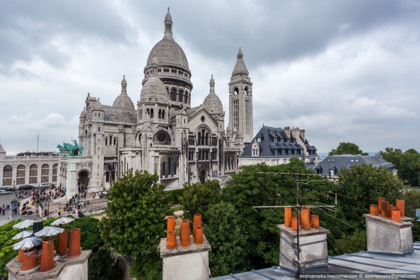 Фото достопримечательностей Парижа: Монмартр и его архитектурная жемчужина базилика Сакре Кер (Сокровенного Сердца)