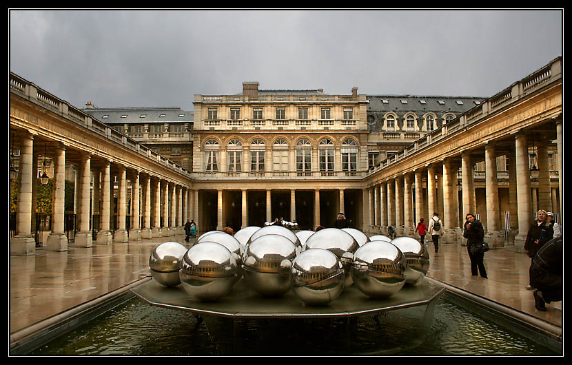 Palais royal. Жак Лемерсье Пале-рояль Париж. Пале Руаяль в Париже. Достопримечательность Парижа Пале рояль. Пале рояль дворец в Париже внутри.