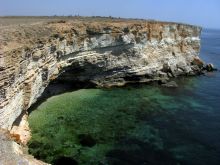 Мыс Тарханкут, чистейшая вода и дикие скалы (Крым)
