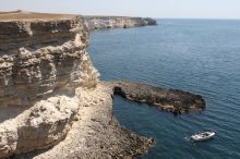 На Тарханкутском побережье много бухт (Крым)
