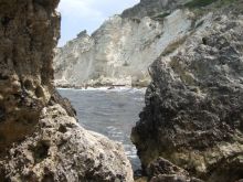 Каменистый берег Тарханкута (Крым)