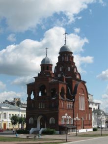 Троицкая церковь и музей хрусталя во Владимире (Золотое Кольцо России)
