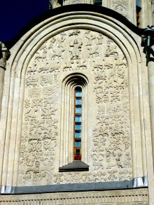 Дмитриевский собор. Резьба на фасаде. (Золотое Кольцо России)