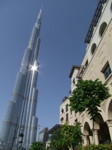 Самое высокое здание в мире Burj Dubai, высотой 800 м. (Объединённые Арабские Эмираты (ОАЭ))