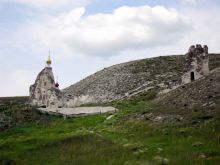 Костомарово в Воронежской области. Монастырь, словно выросший из меловых гор (Европейская часть России)